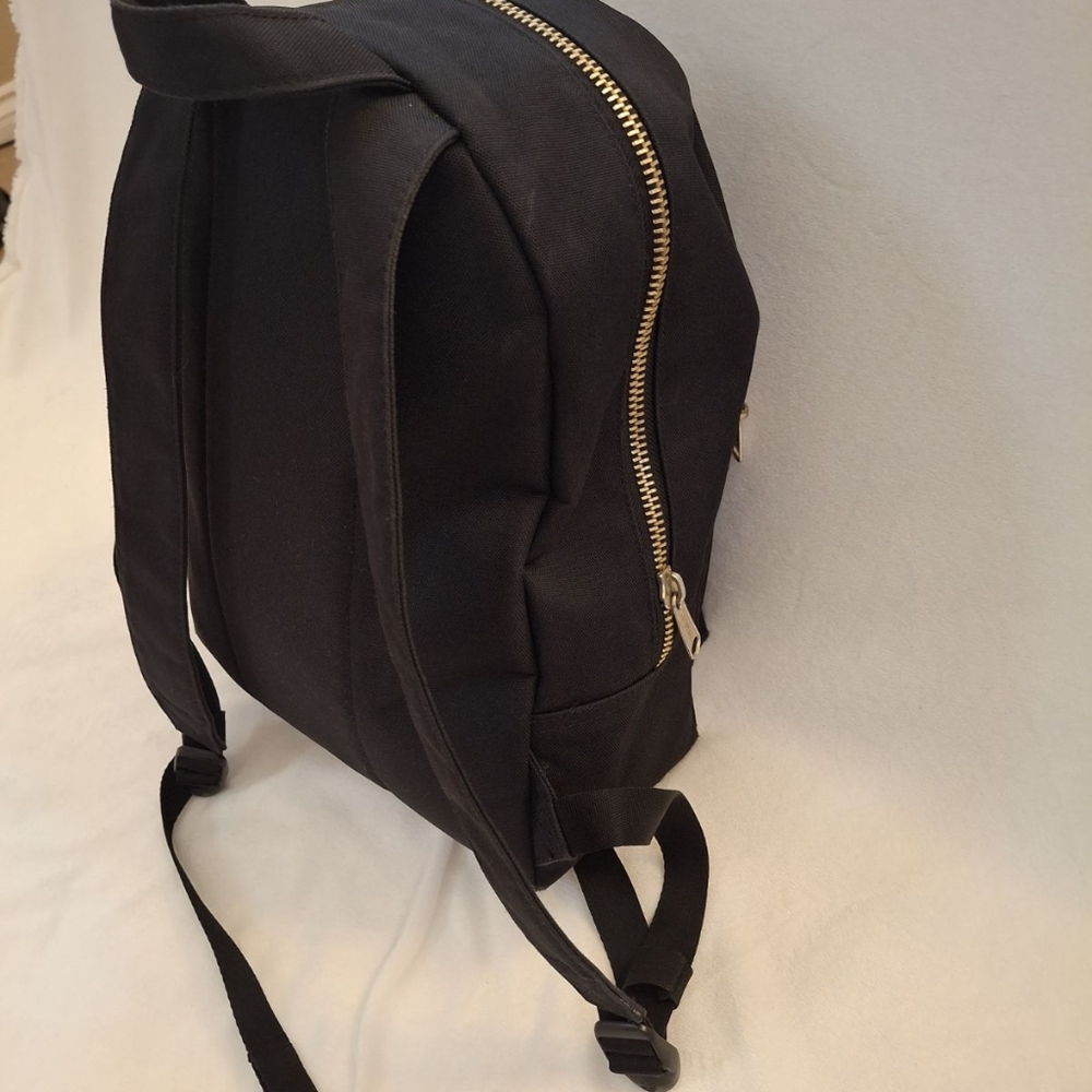 Backpack - Picture 6 of 13